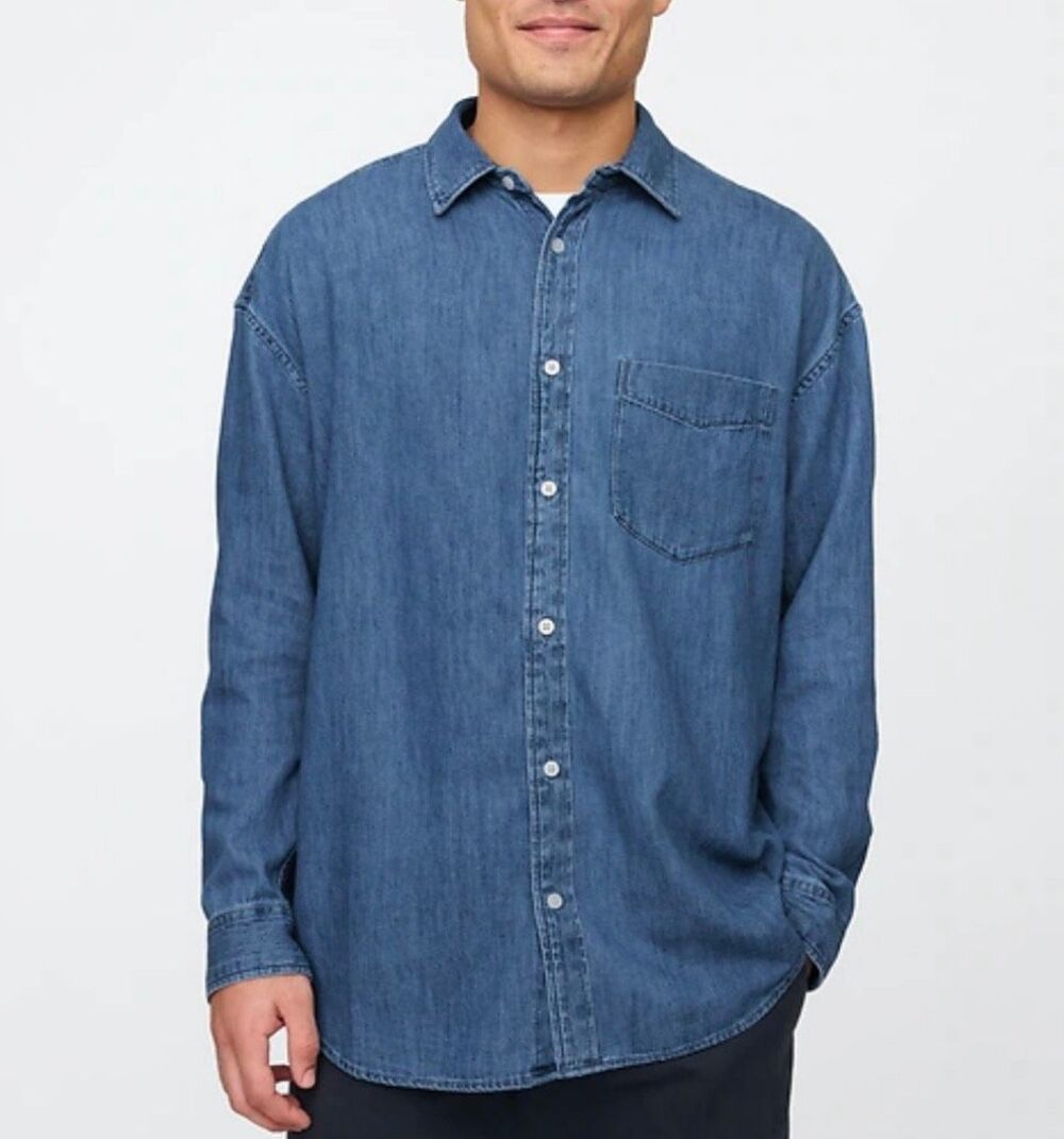 Gap Denim front pocket button down size M